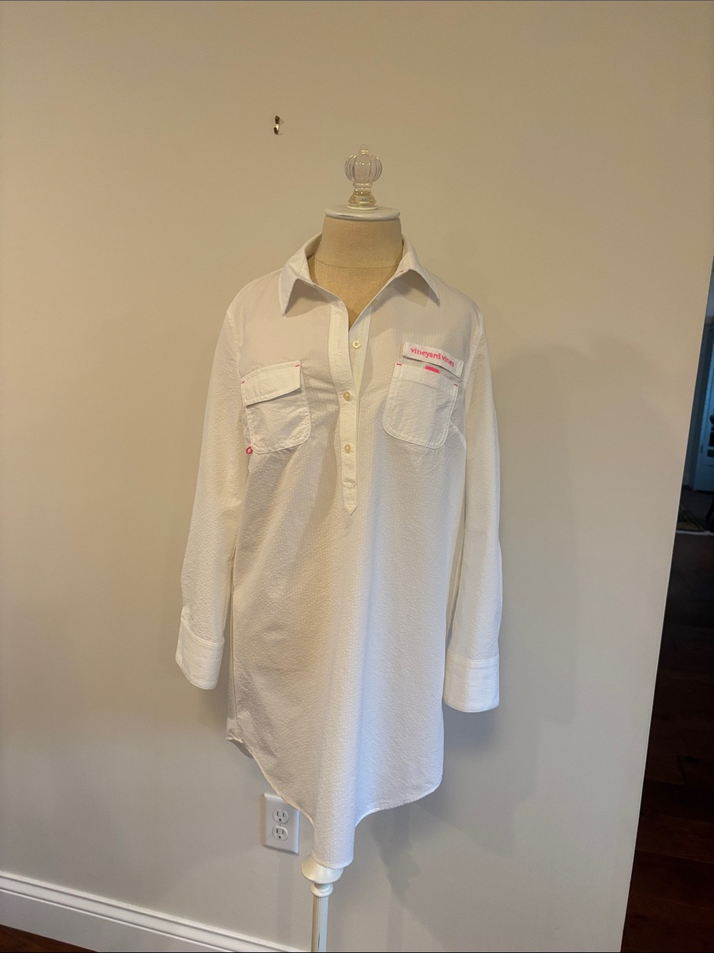 Vineyard Vines White Long-Sleeve Popover with Chest Pockets